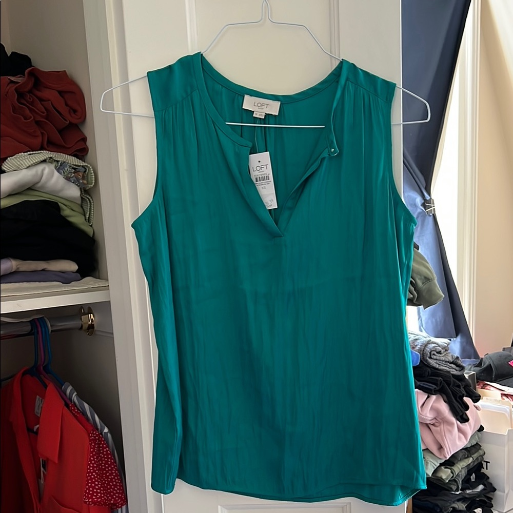 LOFT Green Sleeveless Blouse with Classic V-Neck